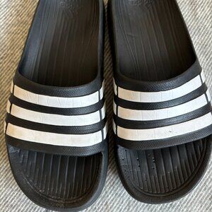 Adidas Comfort Slide Sandal - Kids' size 4